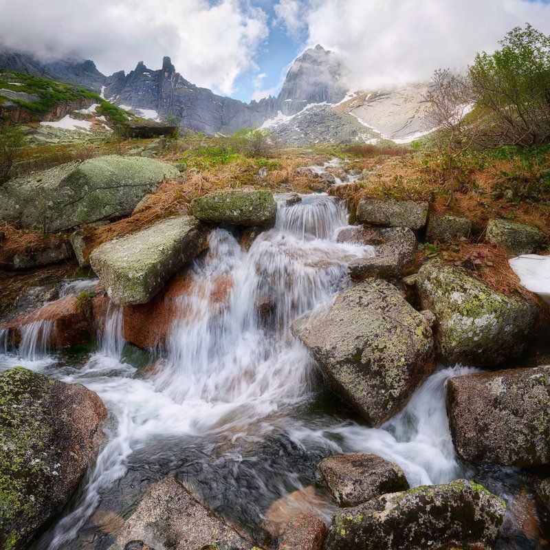 красноярский край, западные саяны, национальный парк  ергаки, озеро горных духов, озеро, перевал птица, водопад, покой, природа, ручей. \