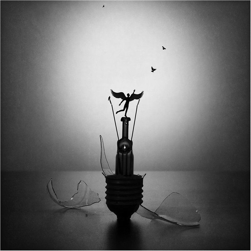 Сквозь стекло (еще немного)photo preview