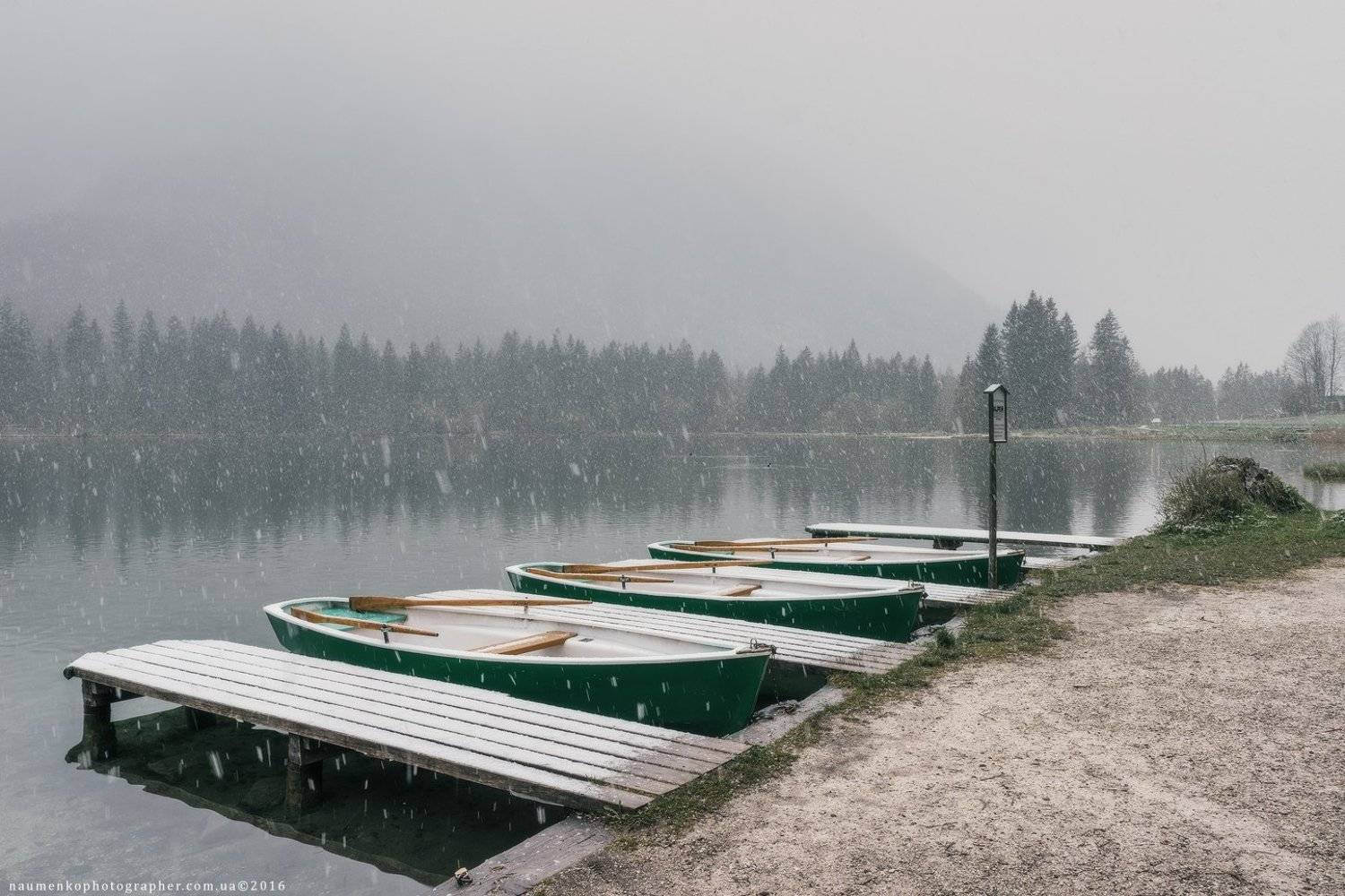 Снежное утро в апреле на озере Хинтерзее, Германия.. Автор: Александр Науменко европа,германия,хинтерзее,озеро,осень,бавария,рамзау,путешествия,альпийский,альпы,удивительные,австрия,баварская,красивый,большой,синий,прозрачный,облака,европейский,лес,немецкий,зеленый,остров,земля,пейзаж,величественный, Александр Науменко