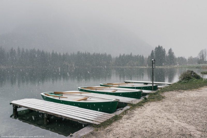 европа,германия,хинтерзее,озеро,осень,бавария,рамзау,путешествия,альпийский,альпы,удивительные,австрия,баварская,красивый,большой,синий,прозрачный,облака,европейский,лес,немецкий,зеленый,остров,земля,пейзаж,величественный Снежное утро в апреле на озере Хинтерзее, Германия.photo preview