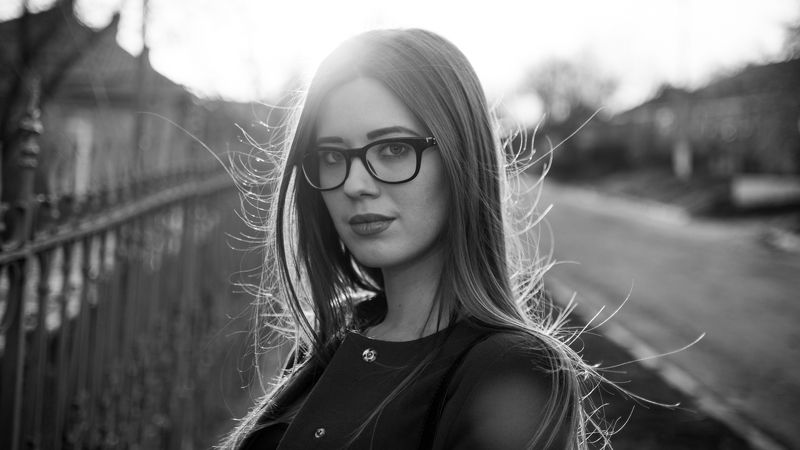 девушка, портрет, взгляд, ч/б, очки, весна, nikon Ираphoto preview