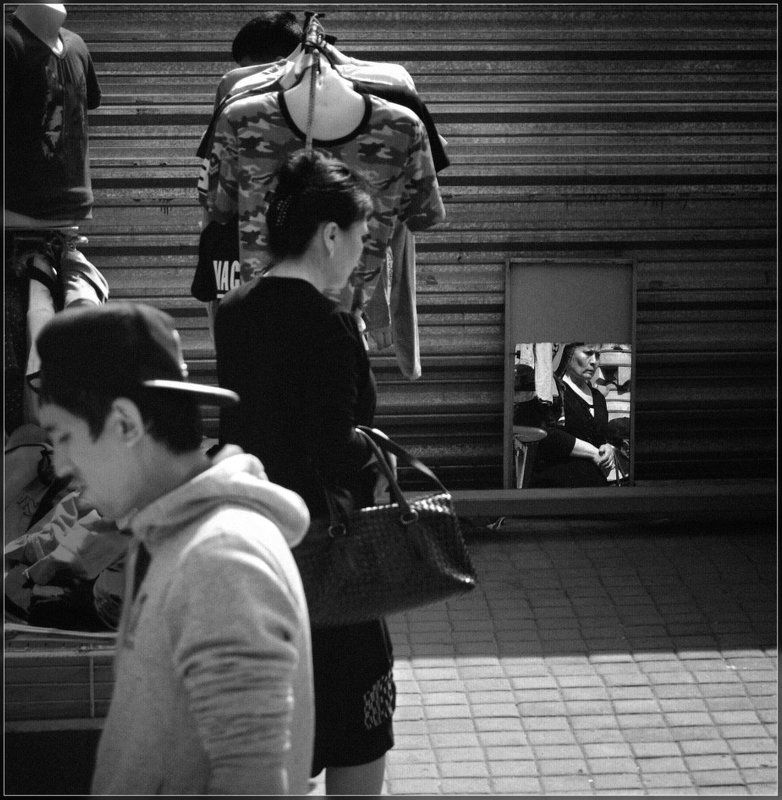 Обратная сторона фото превью