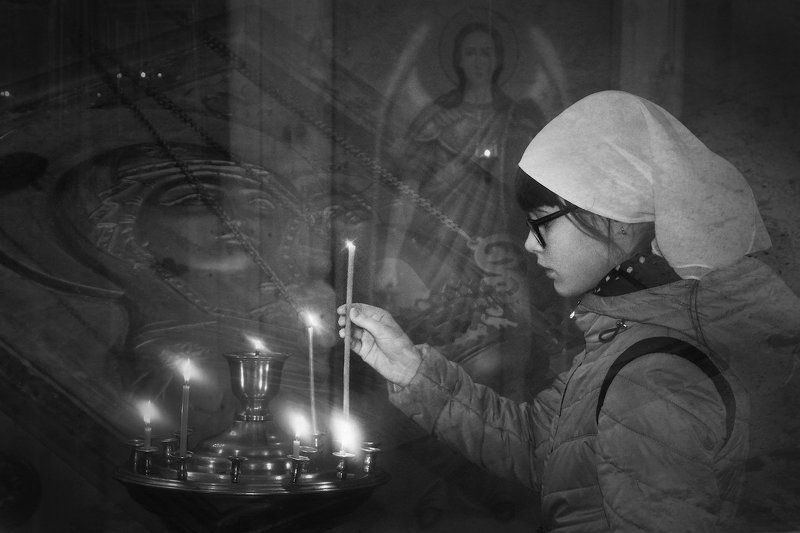 В храме на Пасхуphoto preview