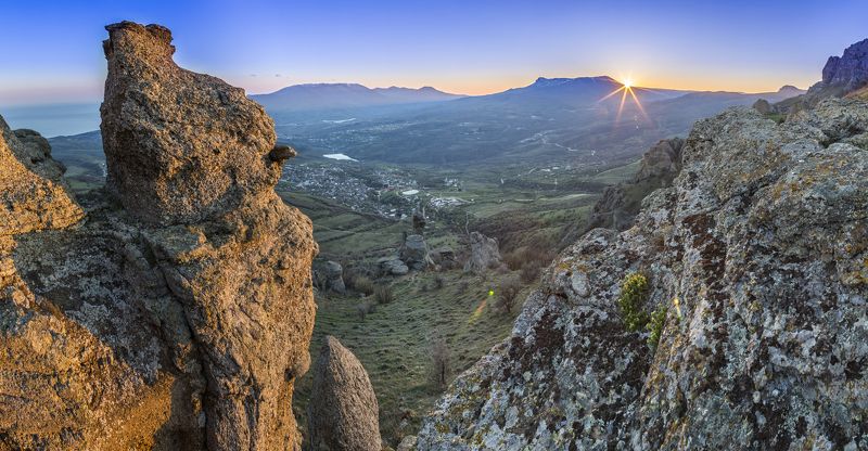 Созерцающий закат..... фото превью