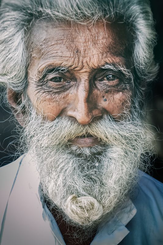 шри-ланка, велигама,старик, ланкийские лица, продавец Продавец.photo preview