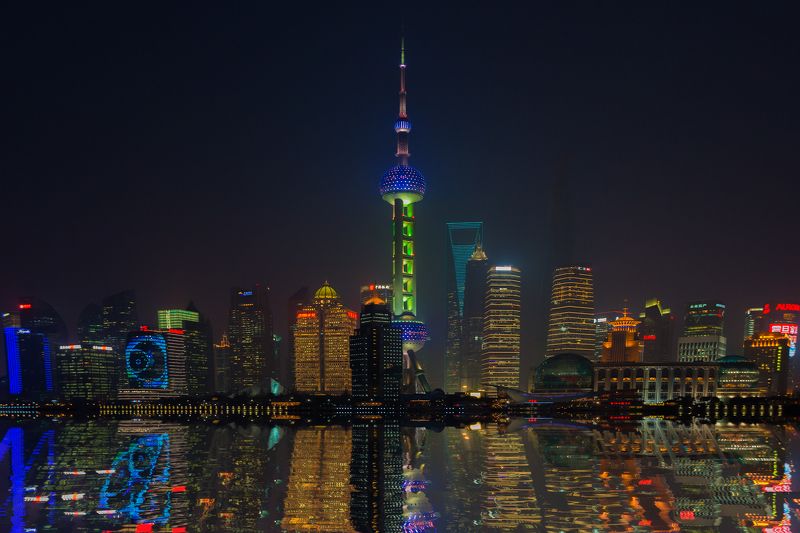 путешествие,Китай,Шанхай,ночной город,travel,cityscape, Отражение ночного города.photo preview