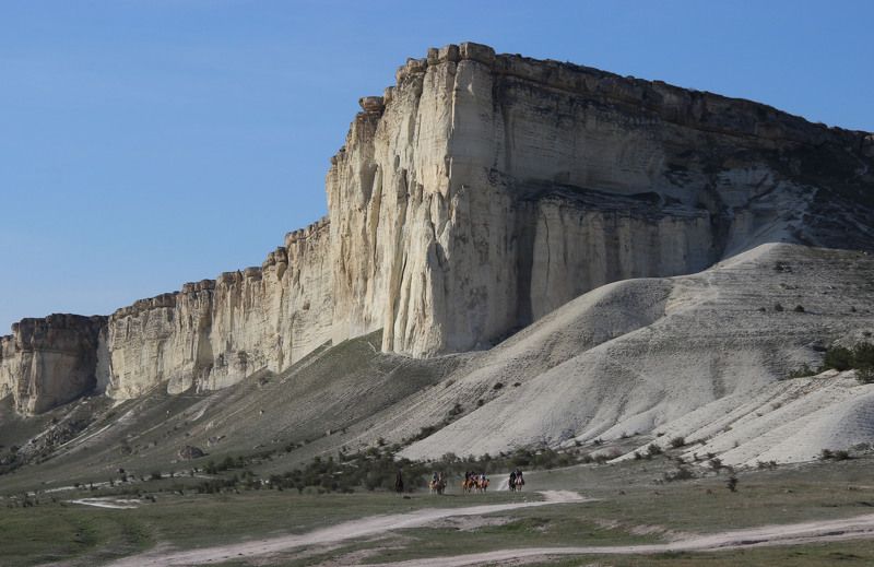 У подножия Ак-Кая (Крым)photo preview