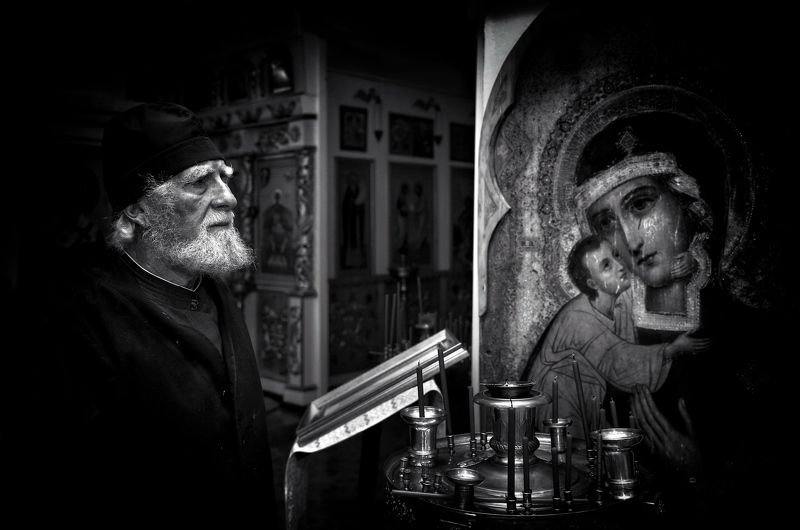 Жанр, жанровый портрет, чб Они всегда за нами наблюдаютphoto preview