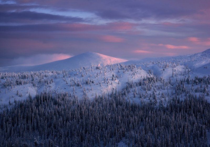 кольский полуостров, мурманская,кандалакша Утро над Железной горойphoto preview