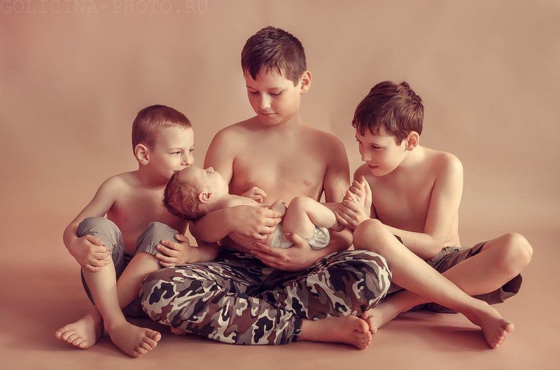 4 братаphoto preview