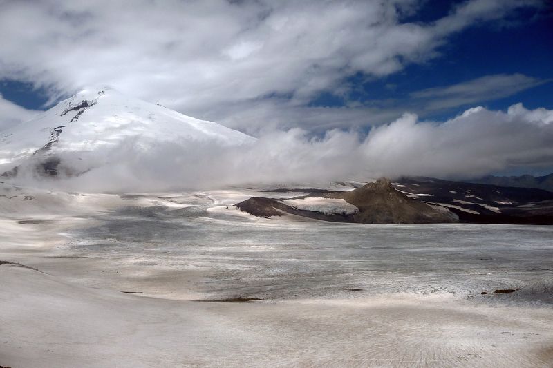 горы,ледник,кавказ,небо,перевал,пейзаж,mountains,mountain glacier,caucasian Эльбрус, такой близкий и такой далекийphoto preview