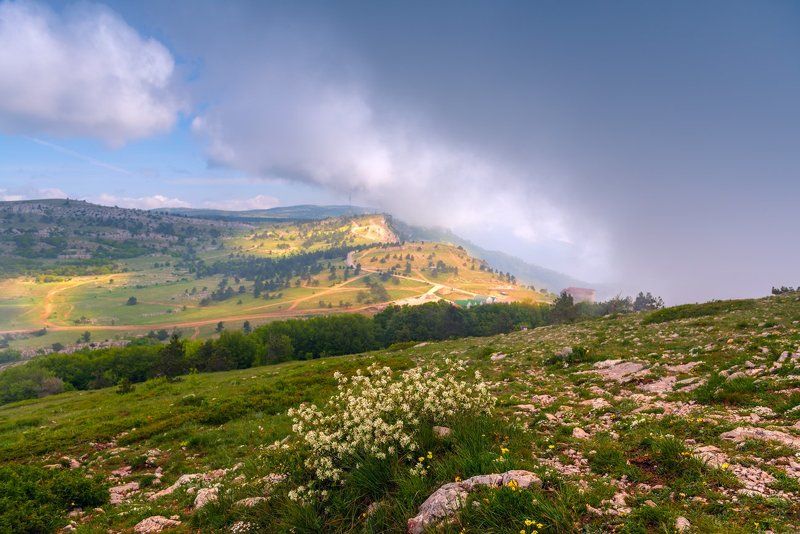 май, весна, ап-петри, тучи Перед грозойphoto preview