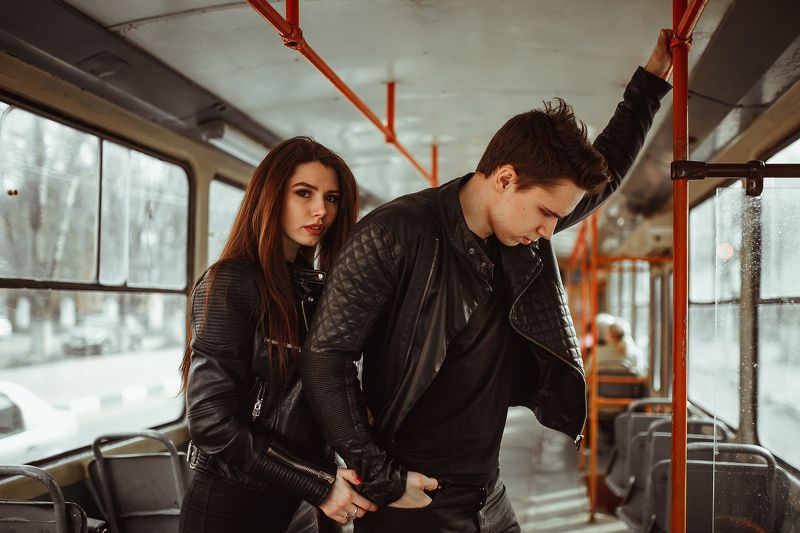 портрет, девушка, парень, трамвай Трамвайphoto preview