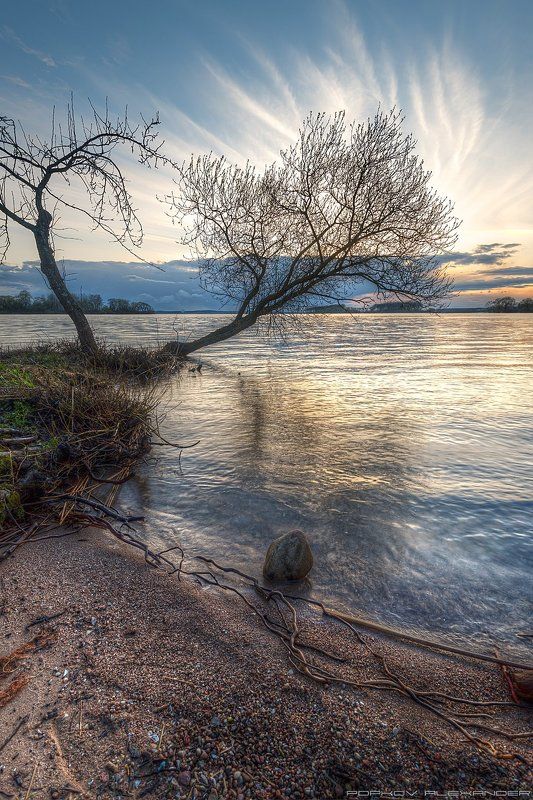 закат море вода песок солнце золотой час минское море В ожидании закатаphoto preview