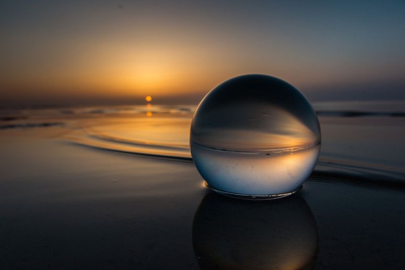 закат, море, солнце, вода, шар, золото, сумерки, отражение, пейзаж минимализм photo preview