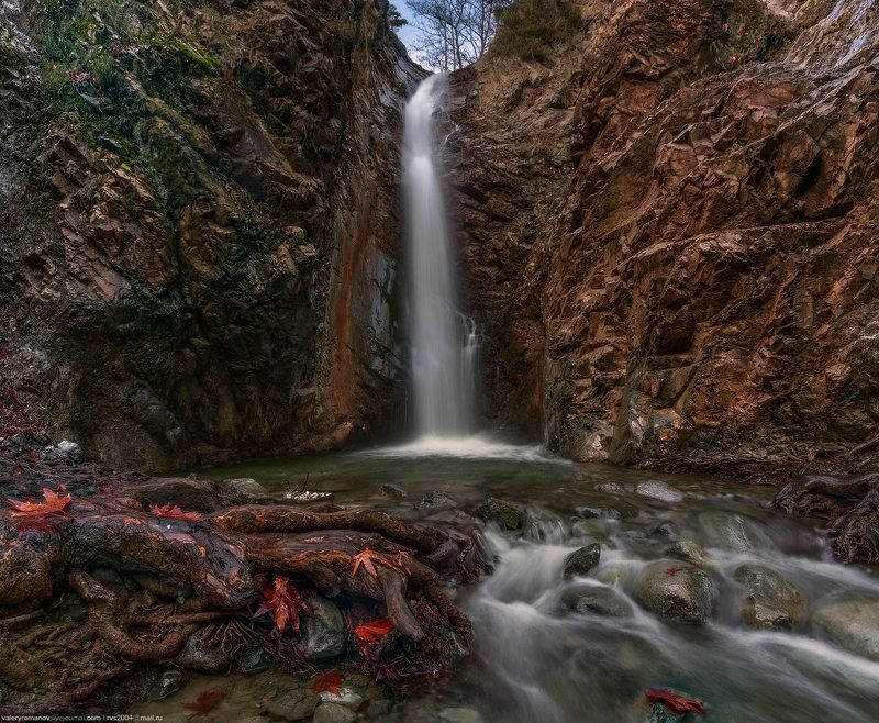 Природа, Водопад, Река, поток, Лес, Вода,  скалы, камни,  Горы, Пейзаж,  Дерево, Текущая вода, Осень, Зеленый, Свежесть, Падение, Влажный, Кипр, Милломерис Водопад Милломерисphoto preview