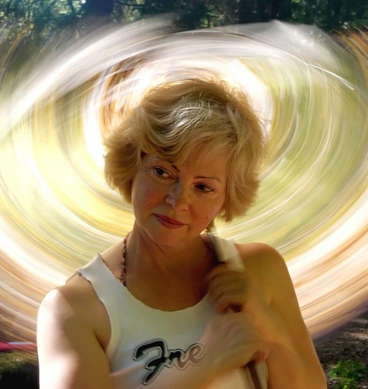 портрет, жанр, зонт НЕЗНАКОМКАphoto preview