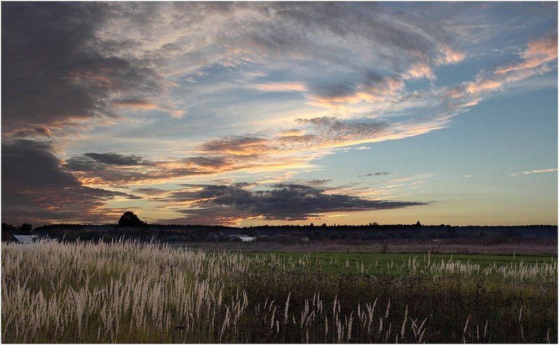 вечер, закат, поле, деревня Закатнаяphoto preview
