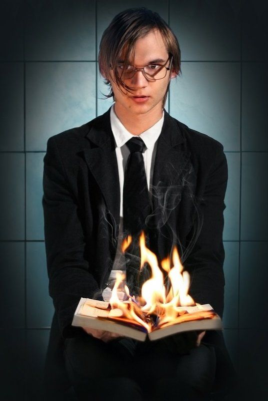 Огонь в ладоняхphoto preview