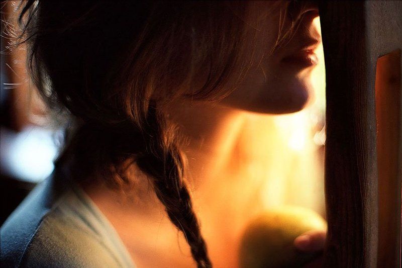 портрет, нежность, яблоко, девушка, утро tenderness фото превью