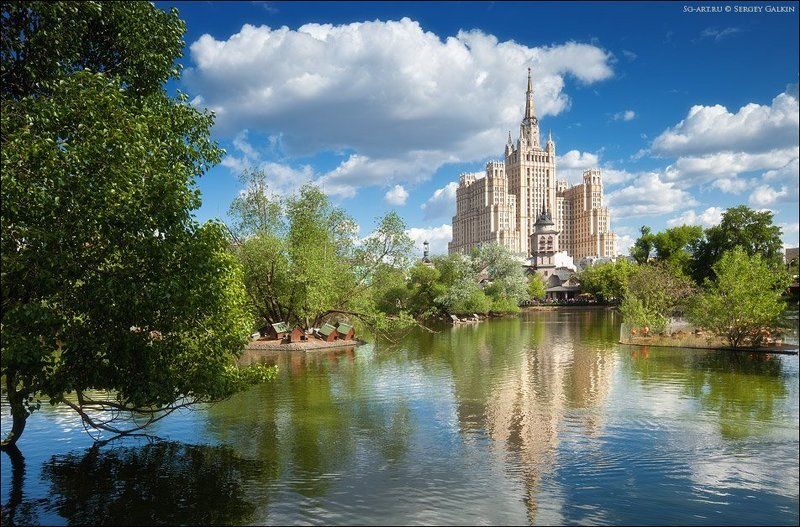 замок сталинской эпохиphoto preview