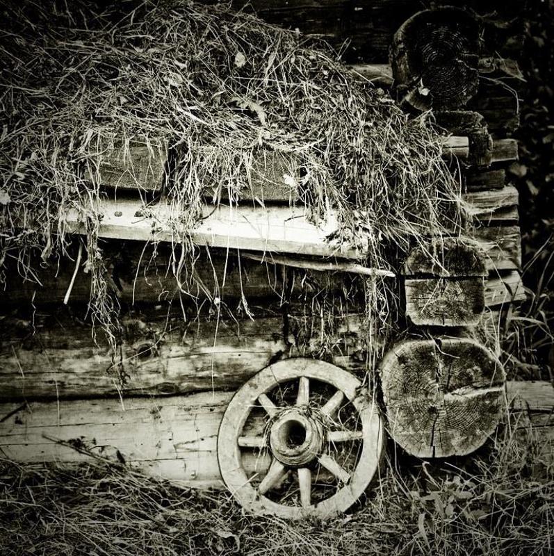 Тихая жизнь. Старых вещей...photo preview