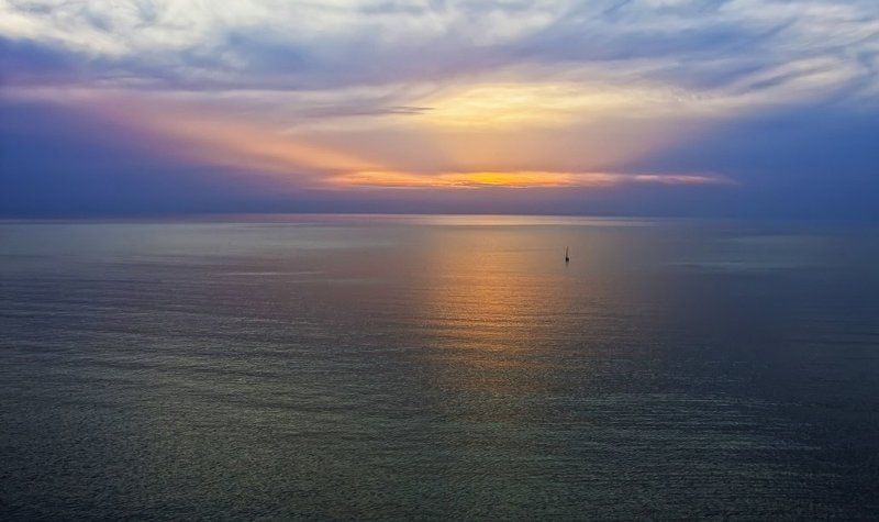 Луч солнца золотойphoto preview