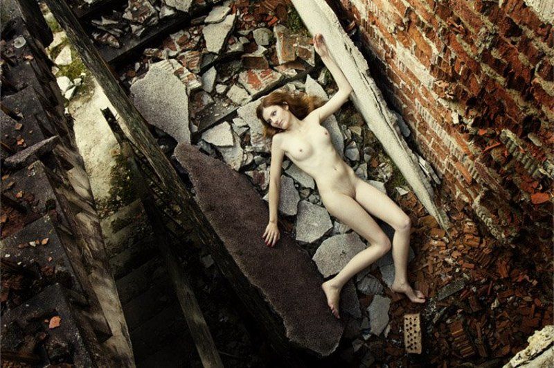 микус,ню,стройка Несоблюдение техники безопасностиphoto preview