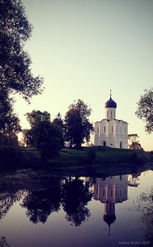 Рассвет у храмаphoto preview