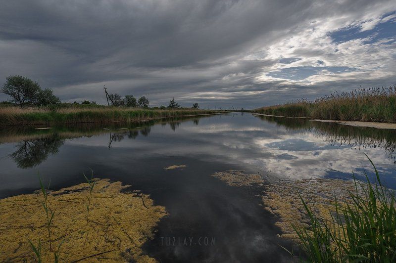 утро, облачное небо, канал, таманский полуостров Утро на канале фото превью