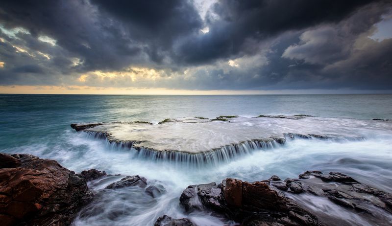 sea, waterfall, vietnam, seascape, landscape Sea falls photo preview