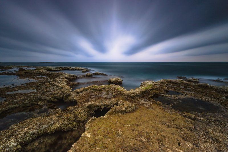 средиземное море, небо, камни, вода, песок, облака, море, пляж, парк, шторм, национальный парк, израиль, север, закат, солнце, ветер, брызги, волны, весна, природа, пейзаж, Средиземное мореphoto preview