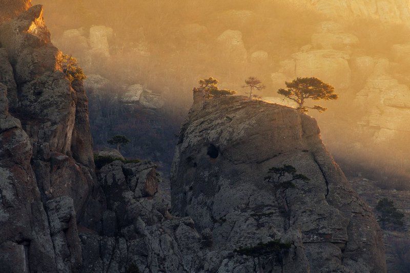 Осенние скалы Демерджиphoto preview