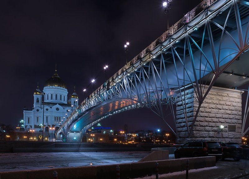 архитектура, строения, мост, ночь, россия, москва, улица, зима, холод, снег, лед, кремль, река, набережная, звезды, каникулы, рождество, прогулка, новый год, architecture, buildings, bridge, night, russia, moscow, street, winter, cold, snow, ice, kremlin, Лужковский мостphoto preview