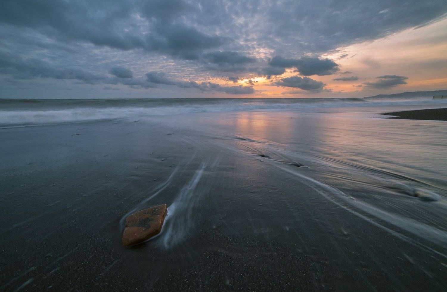 Апрельский шторм 2. Автор: Николай Мысливцев черное море сочи апрель вечер шторм, Николай Мысливцев