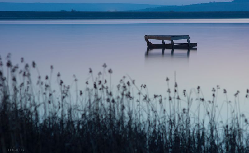 крым, озеро, длинная выдержка, скамейка, камыш, спокойствие, закат, настроение. Равновесие.photo preview