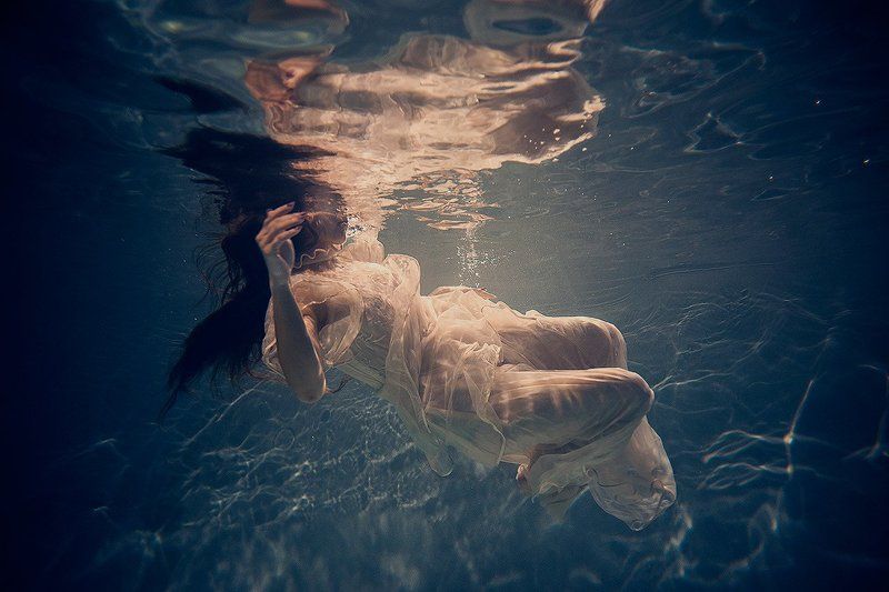 подводная фотосъемка, фотостудия, вода. море, океан, модель Русалочкаphoto preview