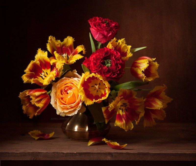 натюрморт, фотонатюрморт, букет, цветы, розы, тюльпаны, весна, красные тюльпаны, алина ланкина, still life Про тюльпаны и не толькоphoto preview