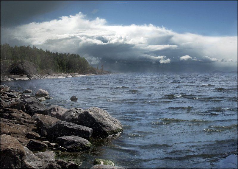 ладога туча волна дождь прибой озеро гроза ветер скалы В воздухе пахнет грозойphoto preview