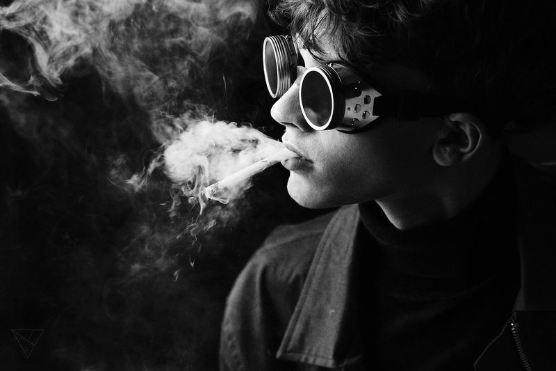 портрет, арт, чб, черно-белое, дым, искусство, юноша Smokephoto preview