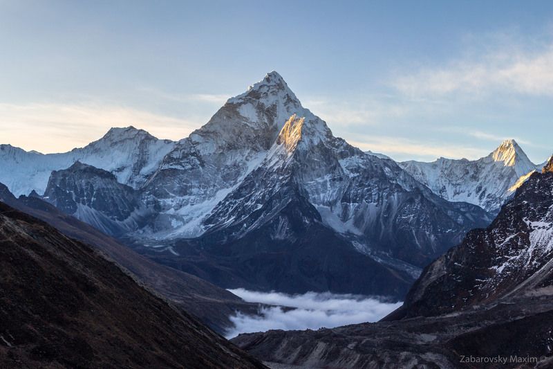 Ама Даблам, горы, Гималаи, Непал, треккинг Ама Даблам на рассвете.photo preview