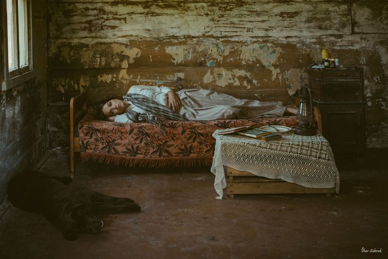 фото-проект, девушка, собака, животные, шаль, болезнь, уход, расставание, дом, хутор, вечер Я стану собакой, я стану тобой...photo preview