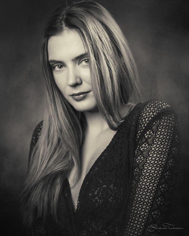 portrait, black & white Luissaphoto preview