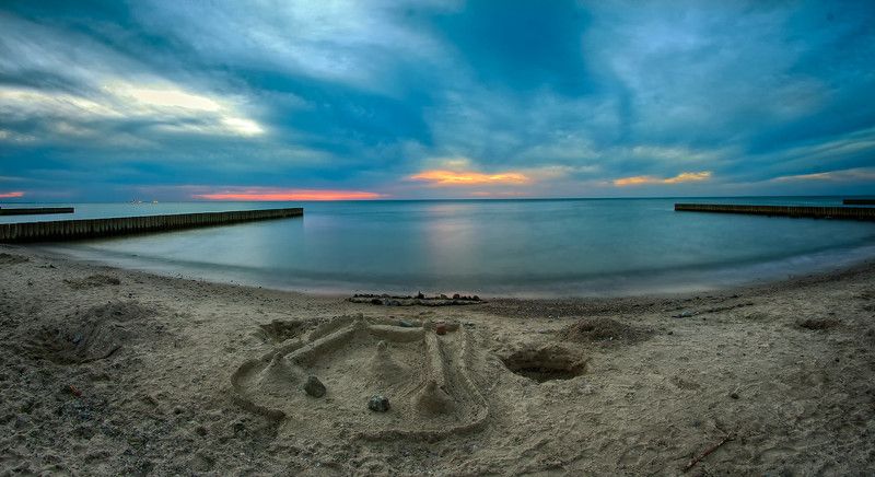 Замок на пескеphoto preview