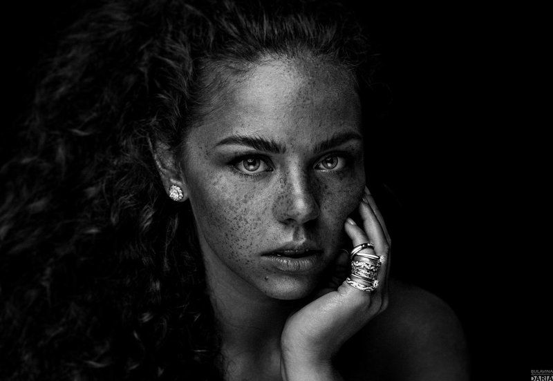 бриллианты,  портрет,  веснушки Эрикаphoto preview