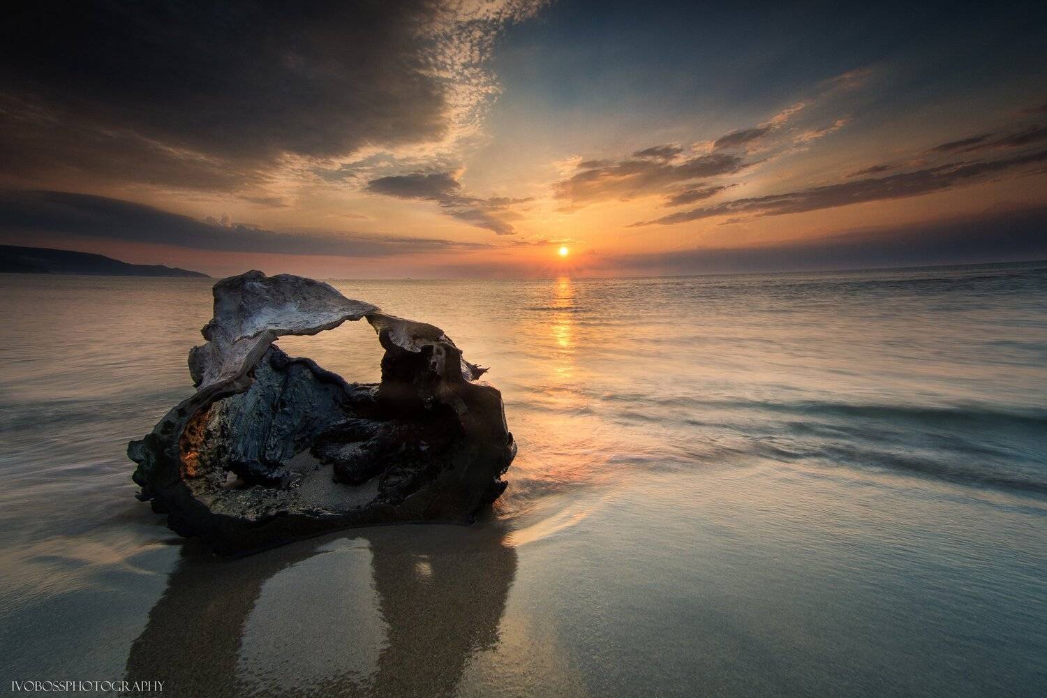 Alone on the shore. Автор: Ivailo Bosev , Ivailo Bosev