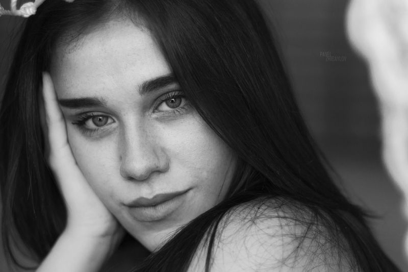 портрет, взгляд, чб Дашаphoto preview