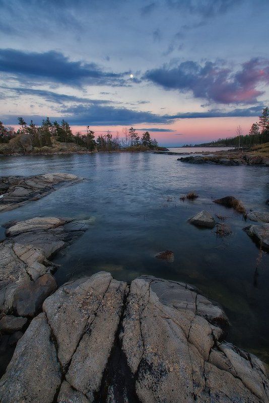 ладога, шхеры, ладожское Луна над островамиphoto preview