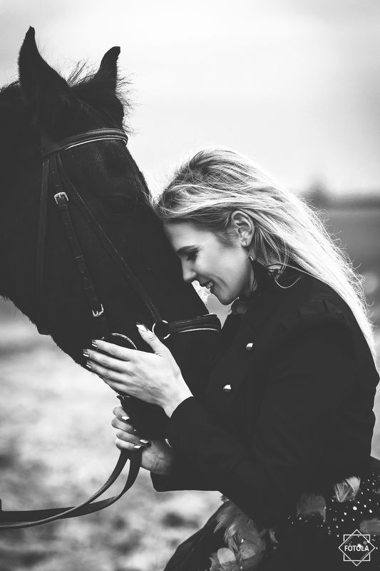 portrait, portraiture, fashion, outdoors photo preview