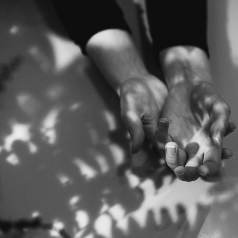 руки, черно-белый the soul\'s windowphoto preview